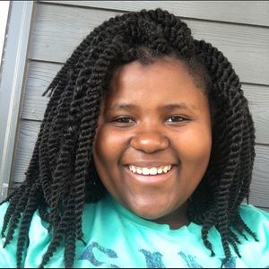 Meet your Posher, Olyvia